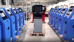 Банкоматы в России научили выявлять фальшивые купюры: Центробанк сертифицировал ПО от «Гознака»