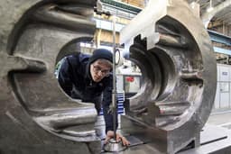 «Севмаш» изготавливает подшипники для универсальных десантных кораблей проекта 23900, которые строят в Крыму