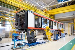 В метропоездах «Москва» и электричках «Иволга» установят российские межвагонные переходы