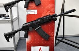 Убойная сила: российские военнослужащие получили мощный дробовик «Вепрь-12 "Молот"»