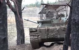 «Невидимый» российский танк Т-62 восхитил польских журналиcтов