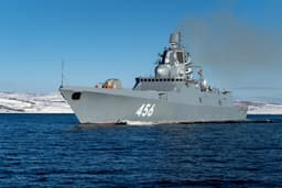 Под носом у Норвегии: несущий ракеты «Циркон» фрегат «Адмирал Головко» вышел на учения в Баренцево море