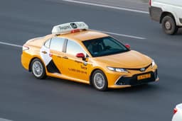 Госпрограммы по поддержке обновления таксопарков предложили создать в России