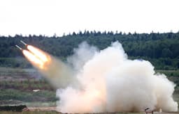 Один залп выжигает четыре квадратных километра: в Ростехе рассказали о поражающем эффекте ТОС-1А «Солнцепёк»