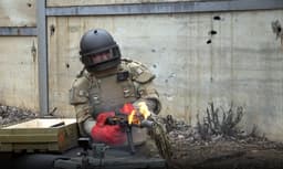 Загорелся, но продолжил стрелять: появилось видео теста испытаний 9-миллиметрового ППК-20