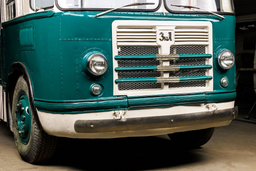 Редкий советский автобус ЗИЛ-158 отреставрировали в Москве