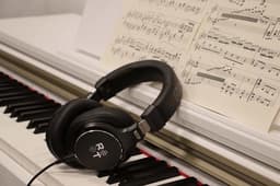 В России начали выпускать наушники Radiotehnika