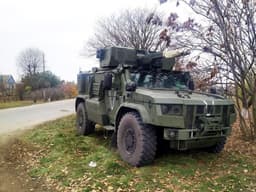 Пробьют БМП Bradley и Marder: в войска поступила партия высокозащищенных бронеавтомобилей К-4386 «Тайфун-ВДВ»