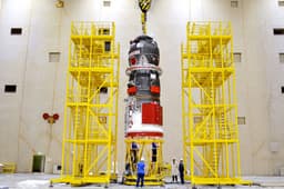 Грузовик «Прогресс МС-28» отправляют в имитатор космоса