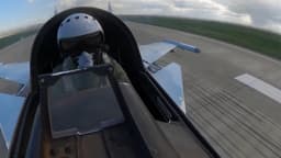 «Вгрызаются» в землю и детонируют: пилот Су-30СМ2 испытал новые бетонобойные авиабомбы