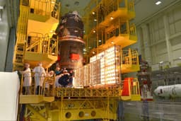 Космический грузовик «Прогресс МС-28» протестировали с искусственным «Солнцем»