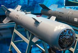 Больше всяких и разных: Ростех нарастил производство авиабомб с УМПК