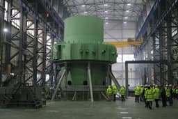 ГК «Росатом» обеспечит безопасность АЭС «Пакш-2»: в Венгрию доставили устройство локализации расплава