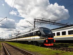 Электропоезд ЭП2ДМ оснастили разъемами для зарядки гаджетов Type-С