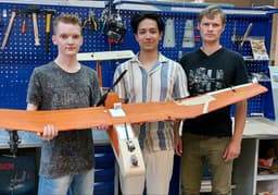 Самарские студенты за четыре месяца спроектировали, собрали и провели испытания БПЛА самолётного типа