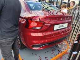 Универсалы LADA Iskra встали на конвейер