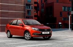 Белорусские автодилеры предлагают LADA с большими скидками: цены выгоднее, чем в России