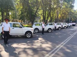 «Нивы», радиостанции и квадрокоптеры: Россия передала технику в дар Киргизии