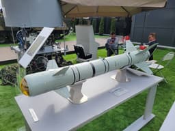 Аргумент на поле боя: ракета Х-39 ЛМУР ловко уйдет от ЗРК противника и поразит цель