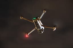 Работают на нестандартных частотах: новейшие FPV-дроны «Ключ» поступили в российскую армию