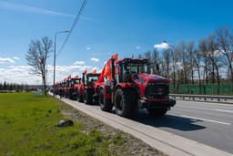 Трактору «Кировец» поставили модернизированный дизельный двигатель от «КАМАЗа»