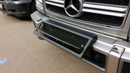 Cкрыл номера – лишился прав: в Госдуме приняли закон против рамок-перевёртышей