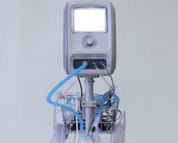 Заместит заграничные аналоги: Ростех начнет тестировать в больницах аппарат ИВЛ для новорожденных — «Неолайн-1»