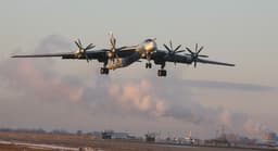 Навели шороху: 8 бомбардировщиков Ту-95МС поднялись в небо над Каспием