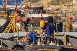 Росатом забетонировал купол реакторного отделения на первом блоке АЭС «Аккую» 