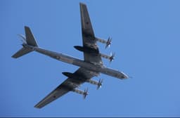 Американский истребитель F-16 попытался перехватить российскую ракету Х-101: эпичные кадры