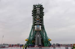 Ракету с кораблем «Прогресс МС-29» установили на стартовый стол Байконура