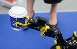 Will Replace Couriers and Waiters: Two-Wheeled Balancing Robot Created in Moscow