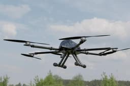 Новейший БПЛА МиС-35М собрал в себе лучшее от «Бабы-Яги» и DJI Mavic 3T: военные остались довольны коптером с РПГ-26 «Аглень»