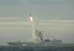 «Разорвёт военный корабль пополам»: сверхзвуковой ракетой «Циркон» восхитились в США