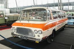 Автомобили ЗИЛ-4102 и ЗИЛ-118 «Юность» стали памятниками науки и техники