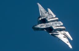 Истребитель Су-57 получил новый облик и новые возможности: все детали