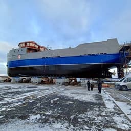 Для «Русского Краба»: в Петрозаводске спустили на воду краболов «Александр Сапожников»