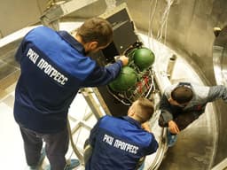 Для задач Минобороны и контурных карт: российский спутник ДЗЗ «Аист-2Т» получит новый двигатель