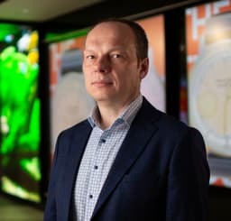 How to Choose the Right Service Center: Data Security and Quality Repair