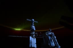 Российские космонавты установили рентгеновский спектрометр на модуль «Звезда»