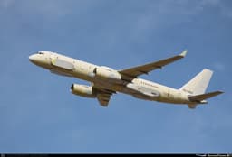 Эксперт призвал использовать Ту-214Р с АФАР-радаром МРК-411 и Су-34М с «Сычом» для предотвращения танковых прорывов