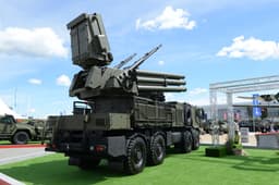 Новейший «Панцирь-СМД-Е» может устанавливаться на крыши: боевой модуль вооружили сразу 48 ракетами