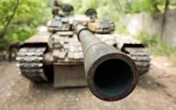 Удивительный танк Т-72Б с царь-мангалом засветился на фронте: защитит даже от Excalibur