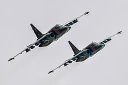 Наиболее совершенный Су-25СМ3 возглавил звено штурмовиков перед ударами С-8ОФП «Бронебойщик»: эпичные кадры