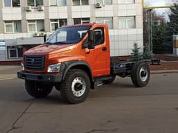 Везет 5 тонн и не боится бездорожья: в России представили грузовик (ГАЗ) «Садко 9»