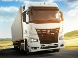 КамАЗ выпустил новейший полноприводный шестиколесный грузовик с двигателем на 560 л.с