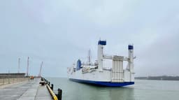Морской терминал в Калининградской области принял паром «Антей» из Петербурга