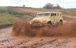 Партию российских бронеавтомобилей «Спартак», «Линза», танков Т-72Б3М, БТР-82А заметили в Мали