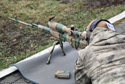 «Главное — надёжность, а пули можно и у пулемётчика одолжить»: бойцы рассказали о плюсах СВД