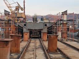 Находкинский судоремонтный завод получил оборудование для строительства краболова «Вилига»